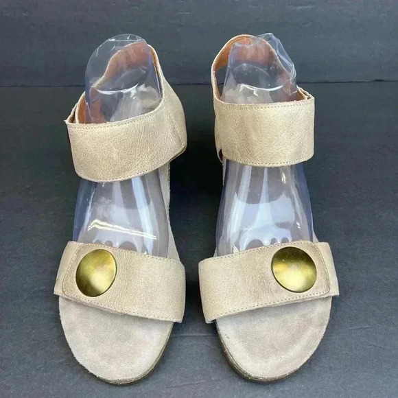 TAOS Carousel 2 Taupe Women's Comfort Sandal - EU 41 / US 10.5 Leather Tan - Picture 1 of 11